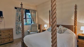 2 bedrooms, individually decorated, individually furnished, free WiFi