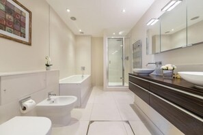 Unclassified image, 2 of 7, button - Mayfair Boutique Residences (London)