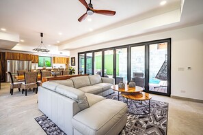 Smart-TV og stereoanlegg