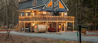 Luxury Pocono Retreat | Sauna | Hot Tub | Games
