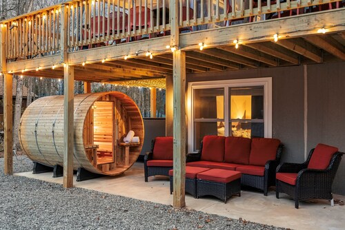 Luxury 3-Story Pocono Retreat w/ Sauna+Hot Tub+Games