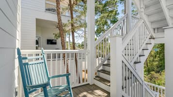 House, 4 Bedrooms, Pets allowed, Resort View | Terrace/patio