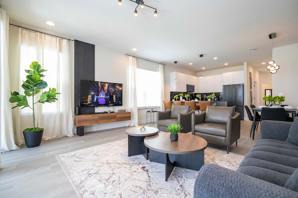 Apartment | 4 bedrooms, Internet