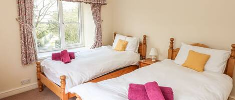 4 室のベッドルーム、客室ごとに異なる装飾、客室ごとに異なるインテリア、WiFi (無料)