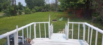 Cozy Retreat 1-bedroom house in lovely Cedar Rapids with WiFi, AC