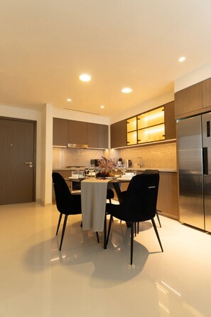 تناول الطعام