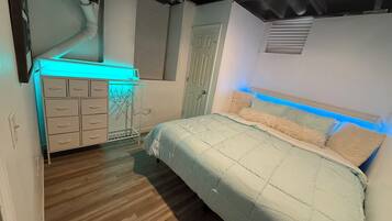 5 bedrooms, WiFi, bed sheets