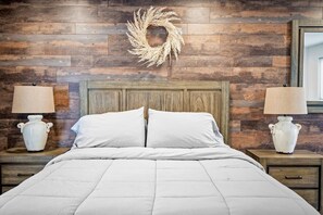 1 bedroom, iron/ironing board, free WiFi, bed sheets - 11 Chelsea Place On The Park, In Heart Of Downtown (Phoenix)