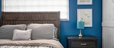 1 bedroom, iron/ironing board, WiFi (free), bed sheets