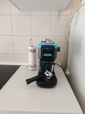 Kaffe og/eller kaffemaskine