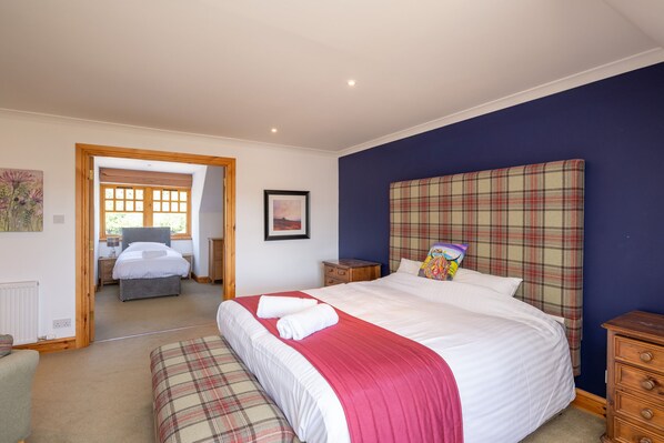 8 bedrooms, individually decorated, individually furnished, free WiFi