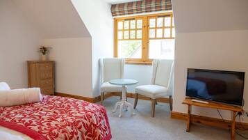 8 bedrooms, individually decorated, individually furnished, free WiFi