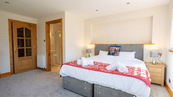 8 bedrooms, individually decorated, individually furnished, free WiFi