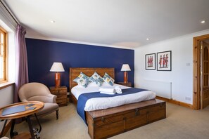 8 habitaciones, decoración personalizada y muebles diferentes