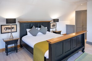 8 makuuhuonetta, yksilöllisesti sisustettu, yksilöllisesti kalustettu