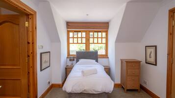 8 bedrooms, individually decorated, individually furnished, free WiFi