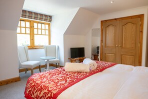 8 chambres, décoration personnalisée, ameublement personnalisé