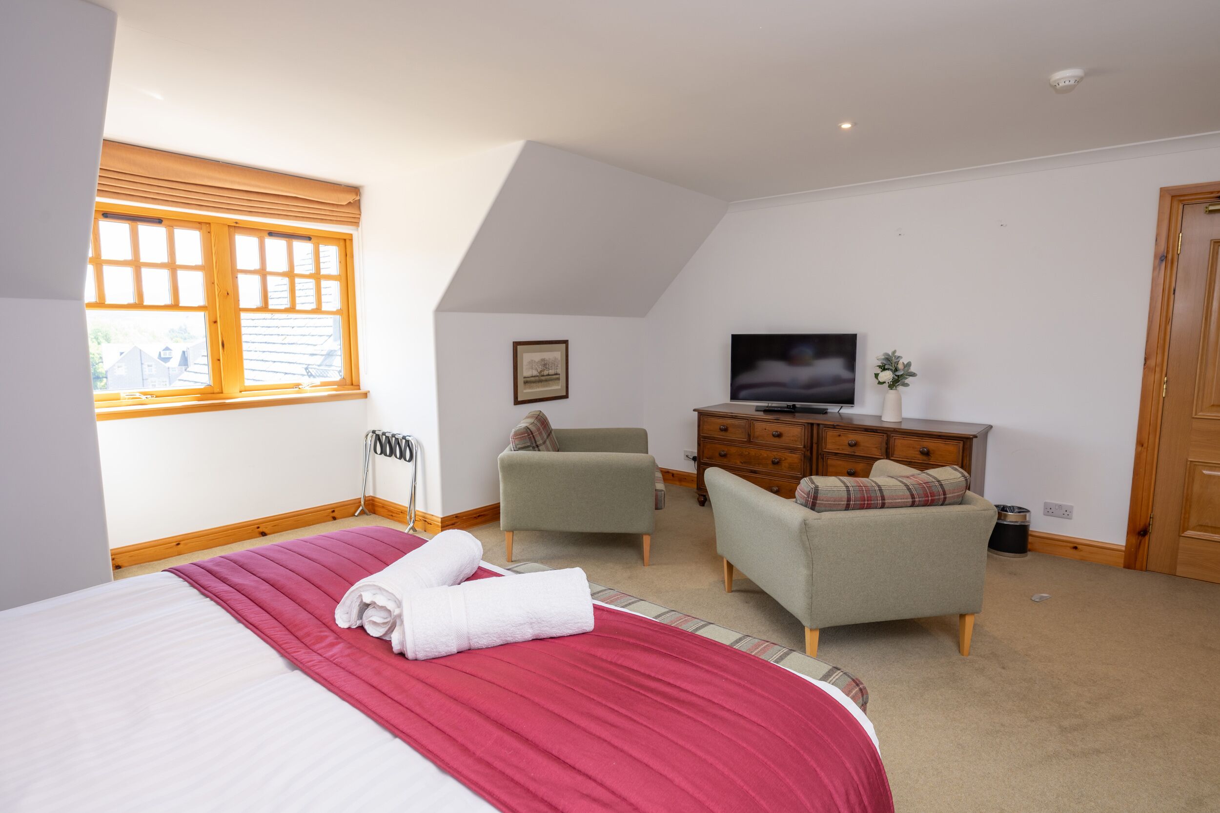 8 عدّة غرف نوم وبديكورات فريدة لكل غرفة وطراز فريد لكل وحدة