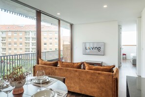 1 bedroom, Internet - Liiiving in Matosinhos - Warm Vintage Apartment (Matosinhos)