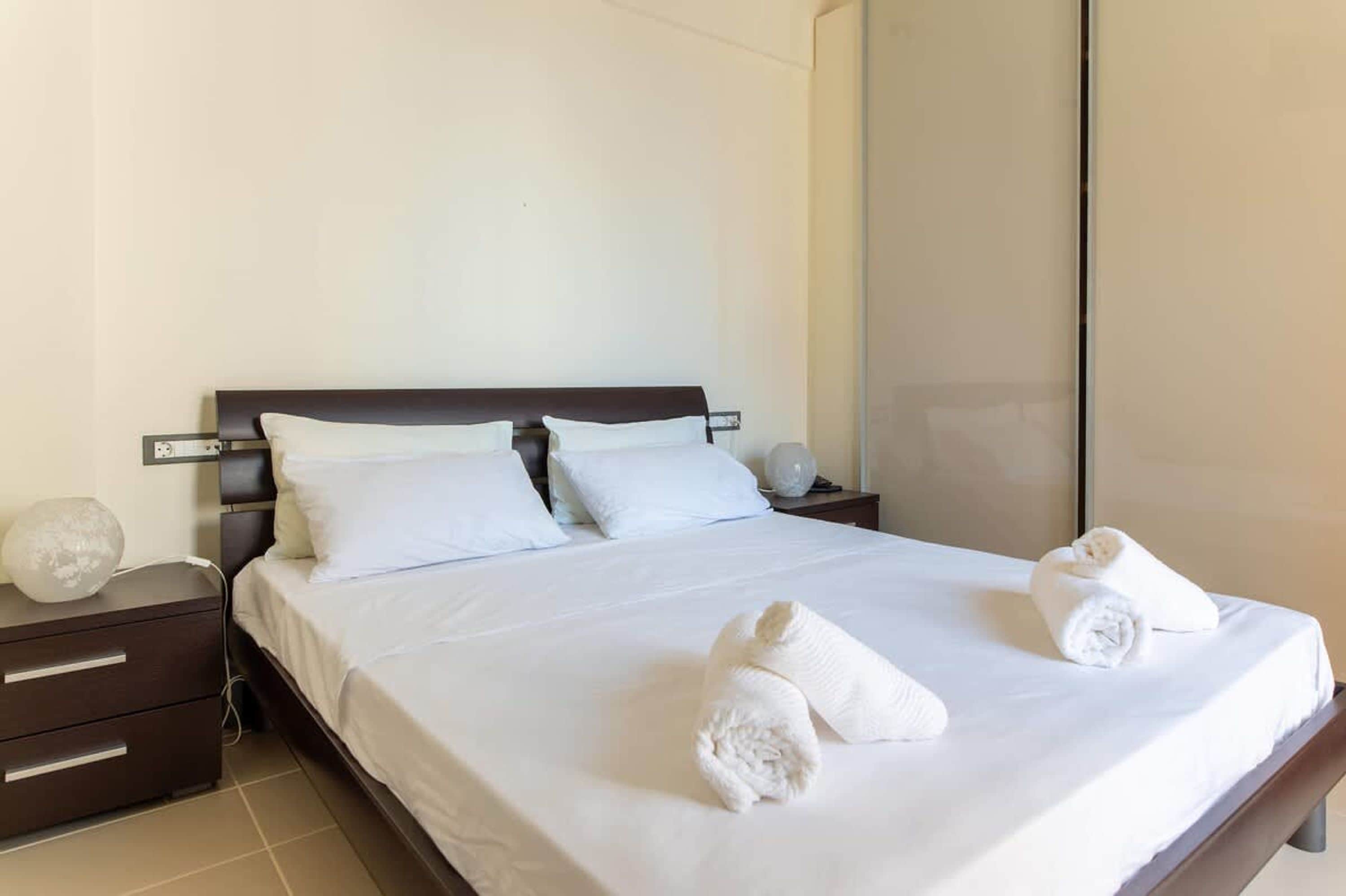 2 bedrooms