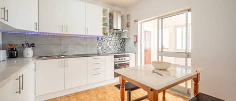 Fridge, microwave, oven, dishwasher