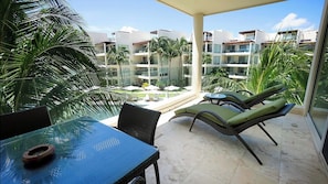 Apartamento Deluxe, vistas al mar | Balcón