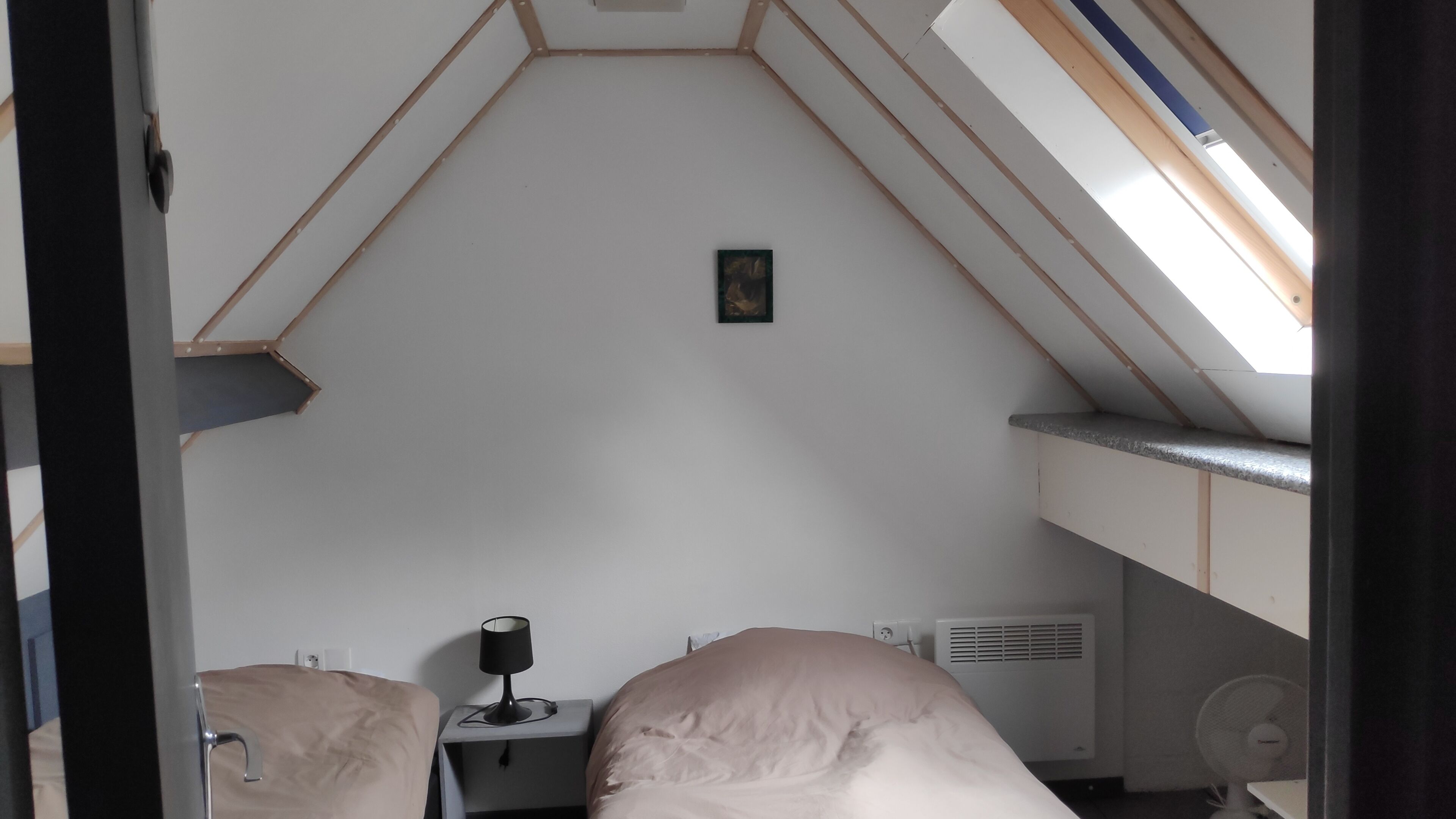 2 makuuhuonetta, työpöytä, vauvan matkasänky, ilmainen Wi-Fi