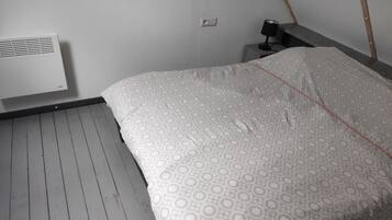 2 chambres, bureau, lit parapluie, Wi-Fi gratuit