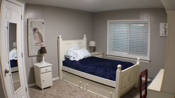5 bedrooms, WiFi, bed sheets