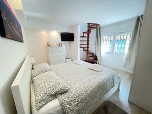 2 Schlafzimmer, Bügeleisen/Bügelbrett, Bettwäsche