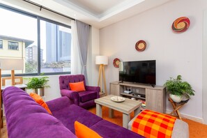 Smart TV - Sunny Safe Apt, Roof Top Pool, Gym, Near GTC (Nairobi)