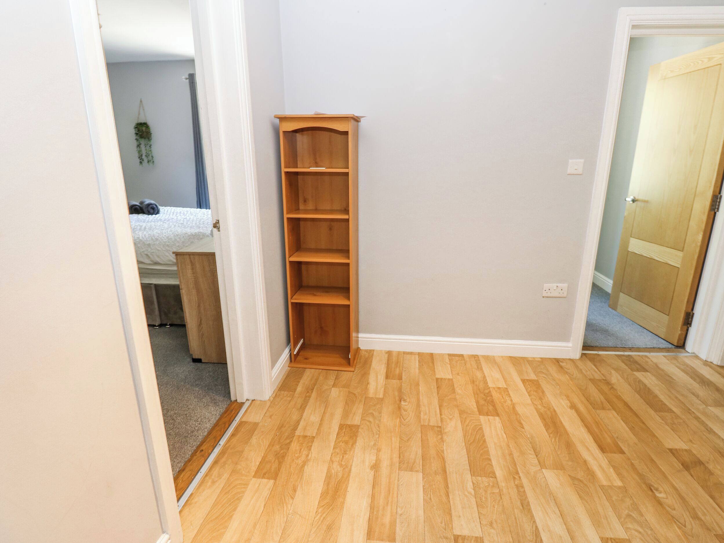 2 bedrooms, individually decorated, individually furnished, free WiFi