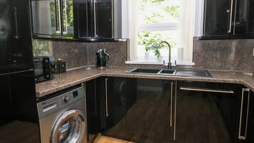 Cookware/dishes/utensils