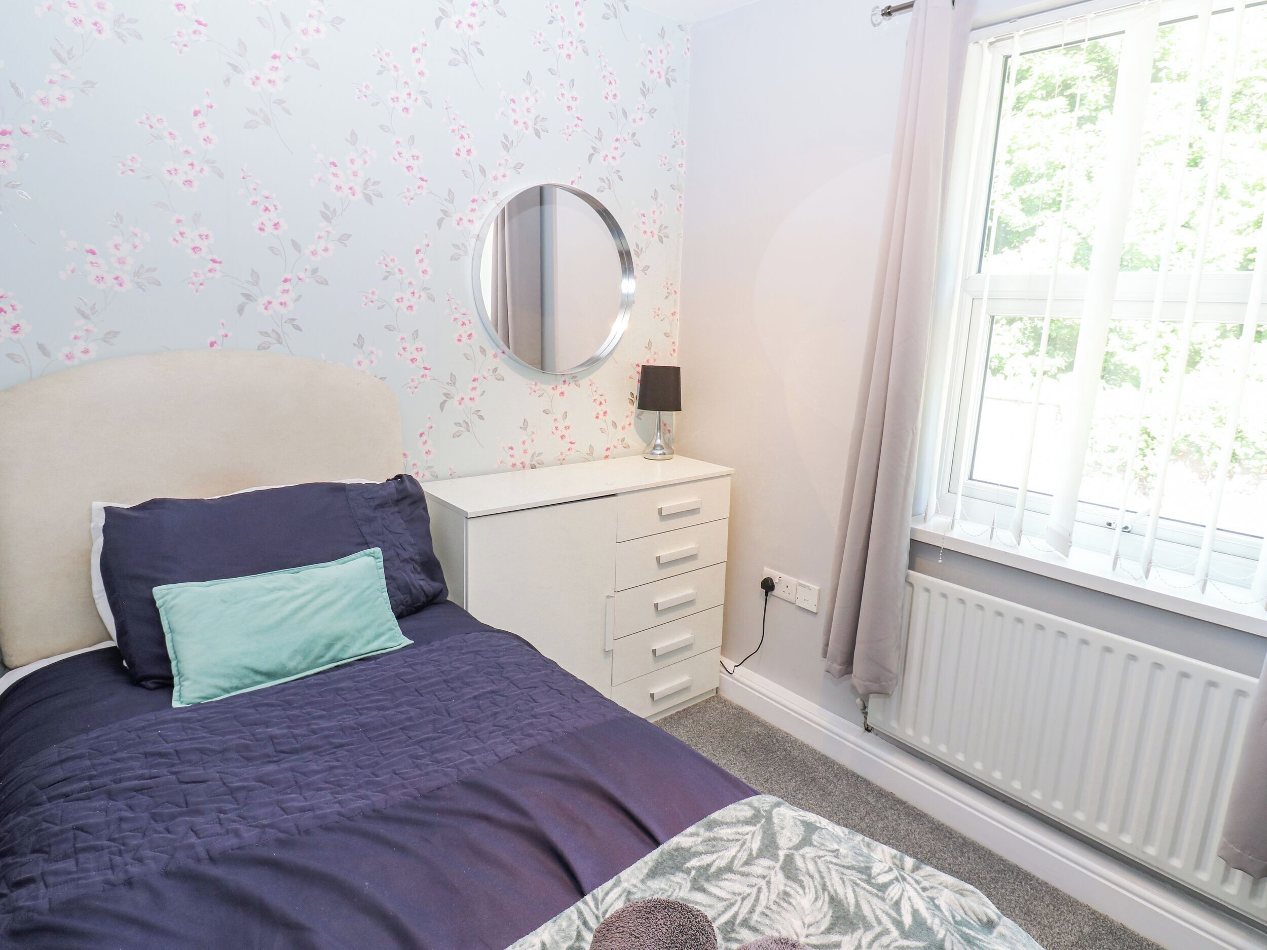 2 bedrooms, individually decorated, individually furnished, free WiFi