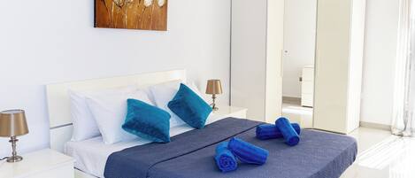 3 bedrooms, iron/ironing board, free WiFi, bed sheets