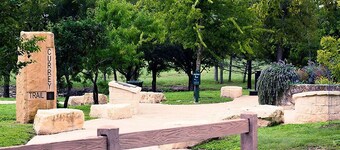 NEW remodeled Charming Home. 3-bedroom/2 full bath close to downtown Boerne.