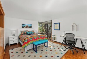 2 slaapkamers, een strijkplank/strijkijzer, wifi, beddengoed