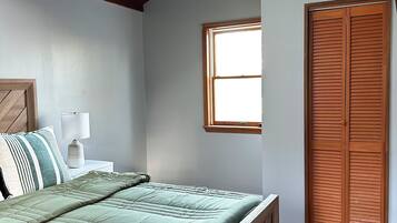 3 bedrooms, iron/ironing board, WiFi