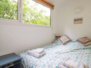 1 bedroom, individually decorated, individually furnished, free WiFi