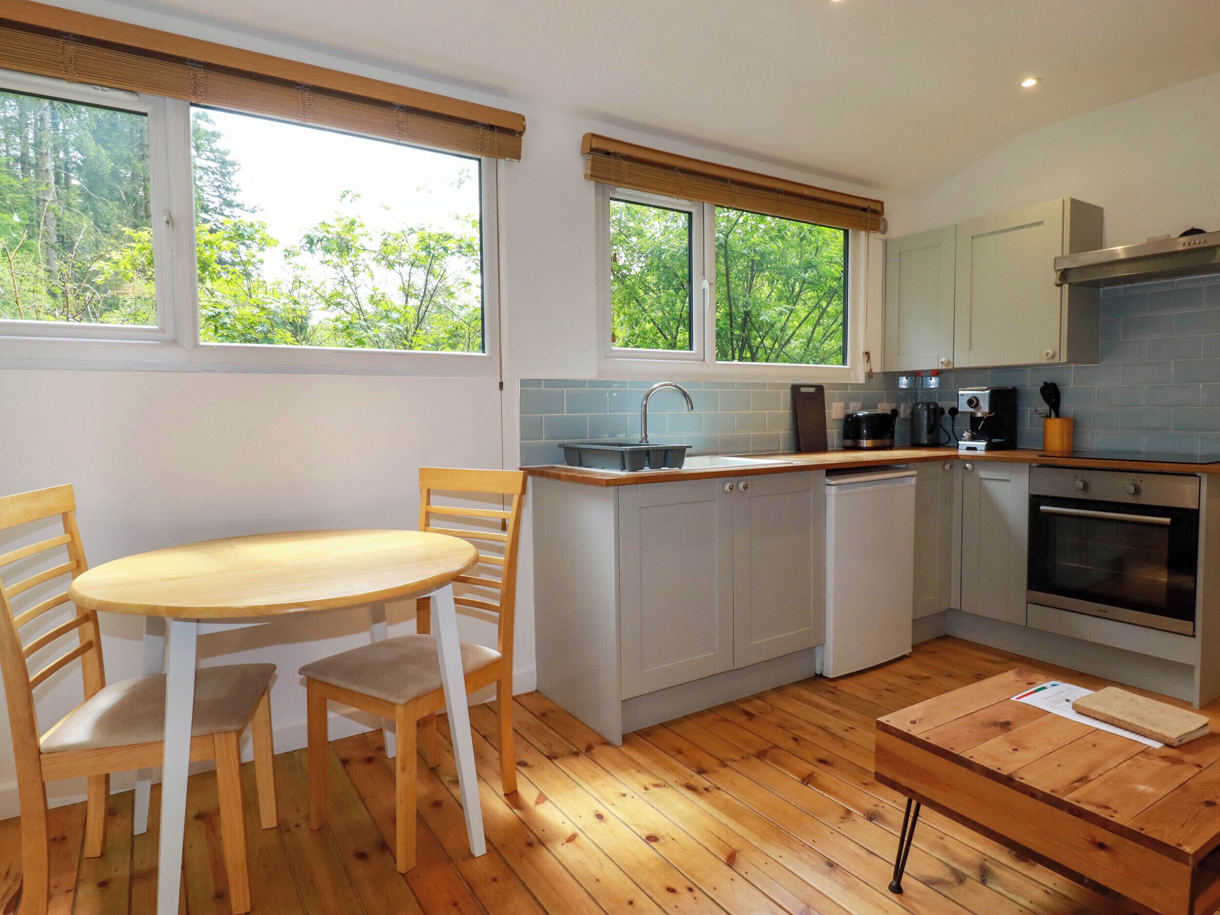 Cookware/dishes/utensils