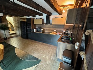 Microwave, oven, stovetop, dishwasher