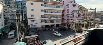 Malee Guesthouse & Restaurant
