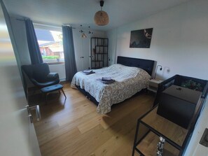 2 soverom, strykejern/-brett, wi-fi (inkludert) og sengetøy