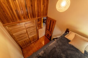 3 makuuhuonetta, silitysrauta/-lauta, Wi-Fi, vuodevaatteet