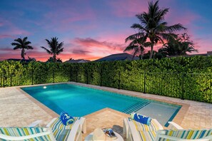 Unclassified image, 5 of 49, button