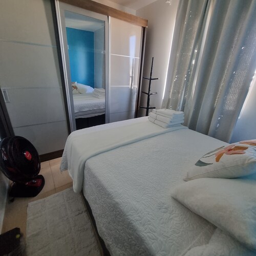 Complete apartment with Wi-Fi, garage and 24-hour security - Peaceful stay