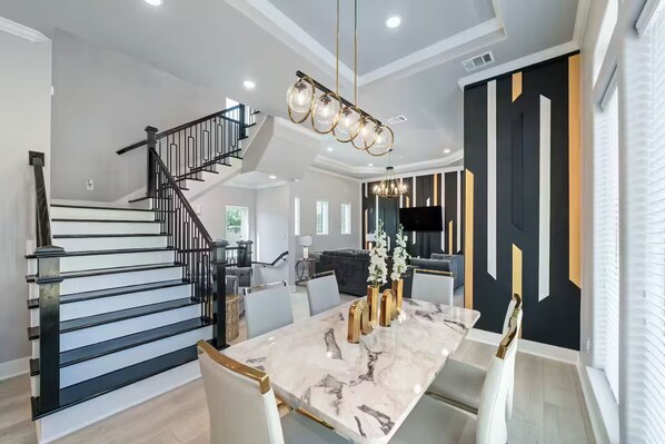 Dining - 2024 Built Luxe! Downtown/MedCtr/NRG/Galleria (Houston)