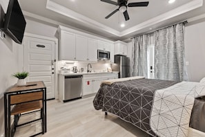 1 chambre, fer et planche à repasser, Wi-Fi gratuit, draps fournis
