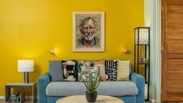 Smart-TV, Stereoanlage, Arbeitsbereiche, Drucker