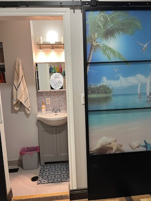 Shower, hair dryer, bidet, toilet paper